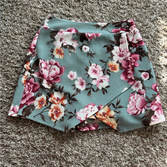 Soprano Dresses & Skirts - Floral Women's skort in Blue and Pink